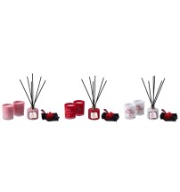 Kit per profumazione - diffusore di fragranza con fiori, bastoncini e 2 candele profumate in cera con contenitore in vetro - 50 ml. - 65 gr.